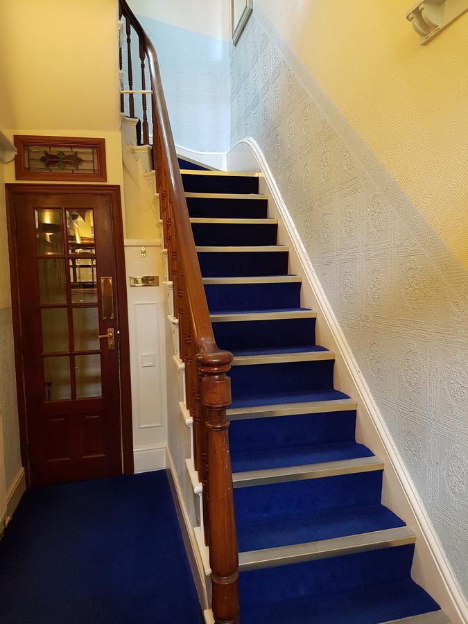 Alexandra Lodge Guest House Честър Екстериор снимка