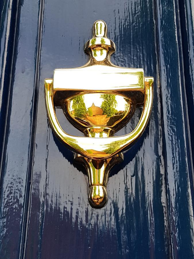 Alexandra Lodge Guest House Честър Екстериор снимка