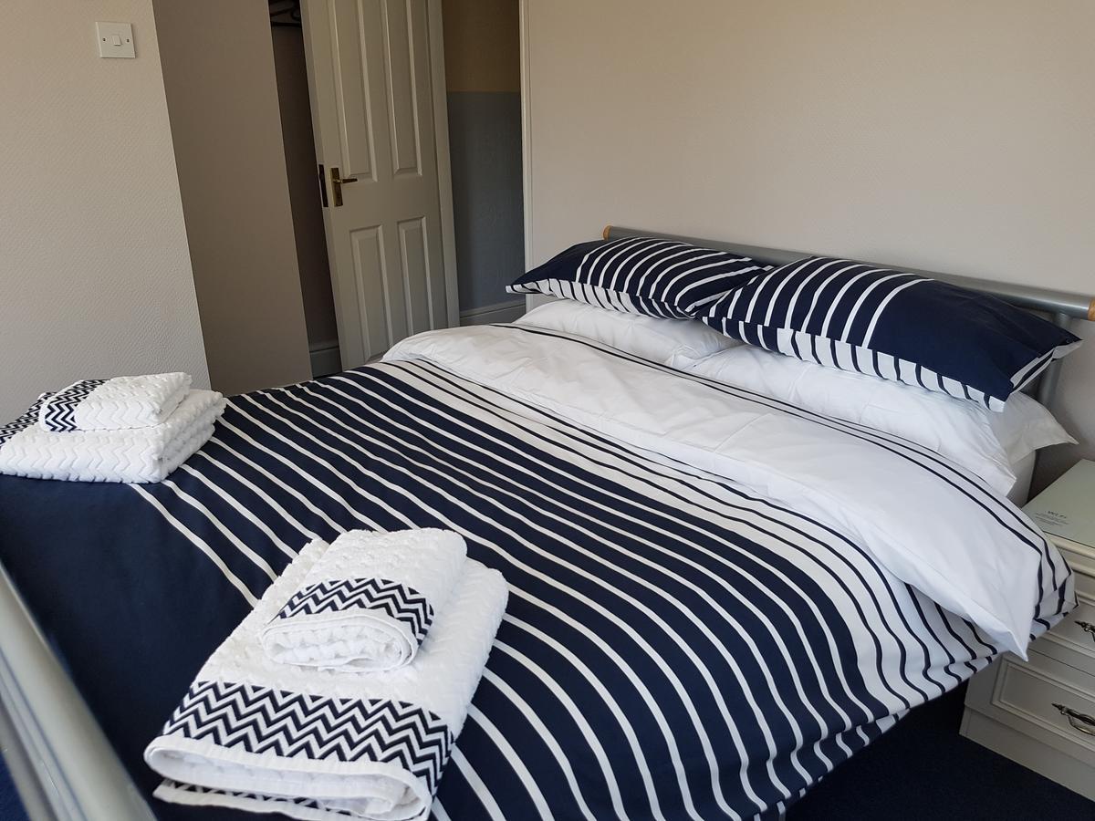 Alexandra Lodge Guest House Честър Екстериор снимка