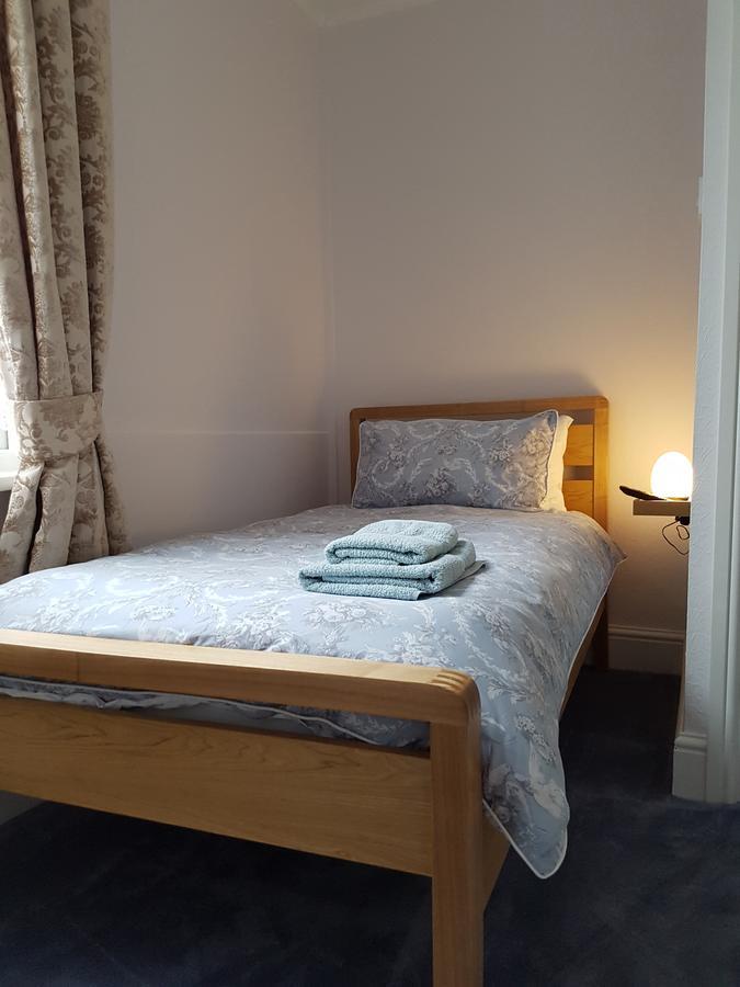Alexandra Lodge Guest House Честър Екстериор снимка