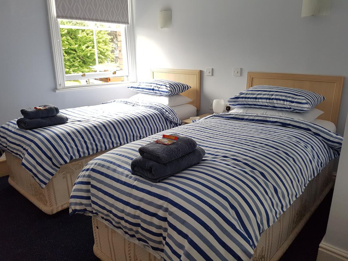 Alexandra Lodge Guest House Честър Екстериор снимка