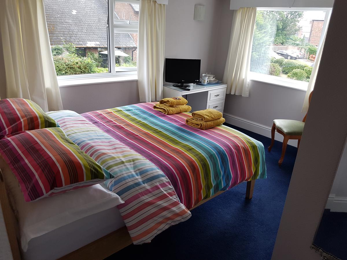 Alexandra Lodge Guest House Честър Екстериор снимка